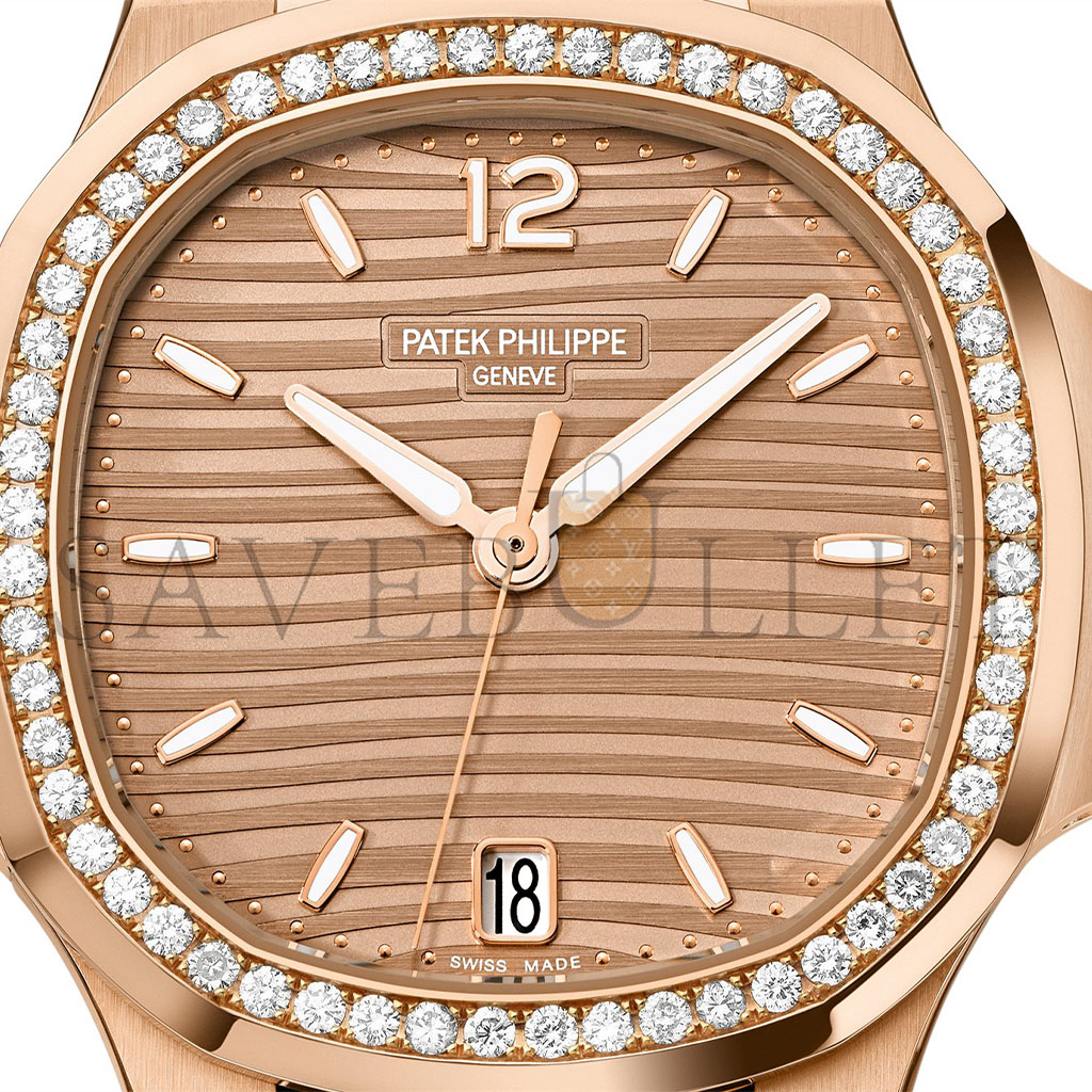 PATEK PHILIPPE NAUTILUS SELF-WINDING WATCH 7118/1200R PATEK PHILIPPE NAUTILUS SELF-WINDING WATCH 7118/1200R